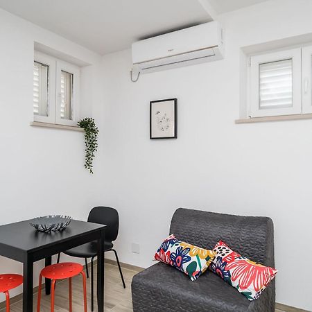 Residence & Pool Villa Schwarz Suites ซัฟทัท ห้อง รูปภาพ