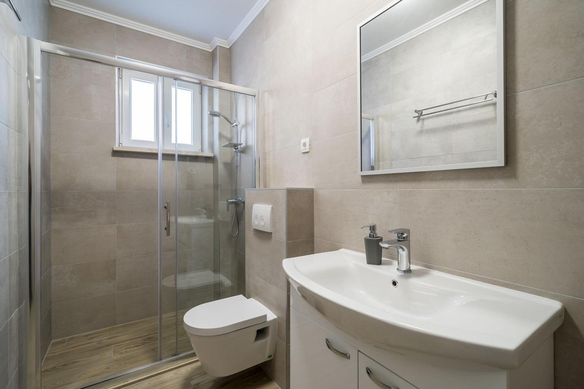 Residence & Pool Villa Schwarz Suites ซัฟทัท ห้อง รูปภาพ