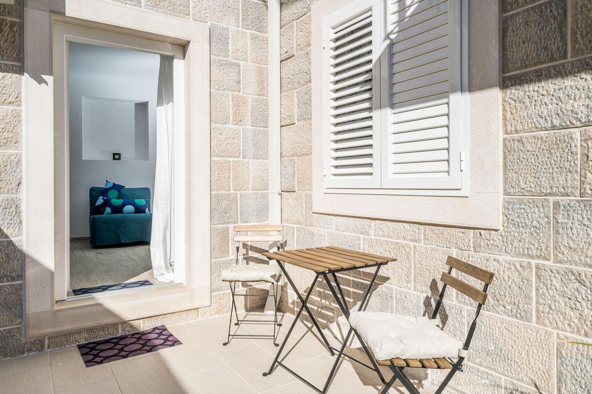 Residence & Pool Villa Schwarz Suites ซัฟทัท ห้อง รูปภาพ